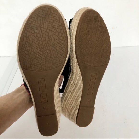 GENTLE SOULS suede wedge sandals - Picture 7 of 8